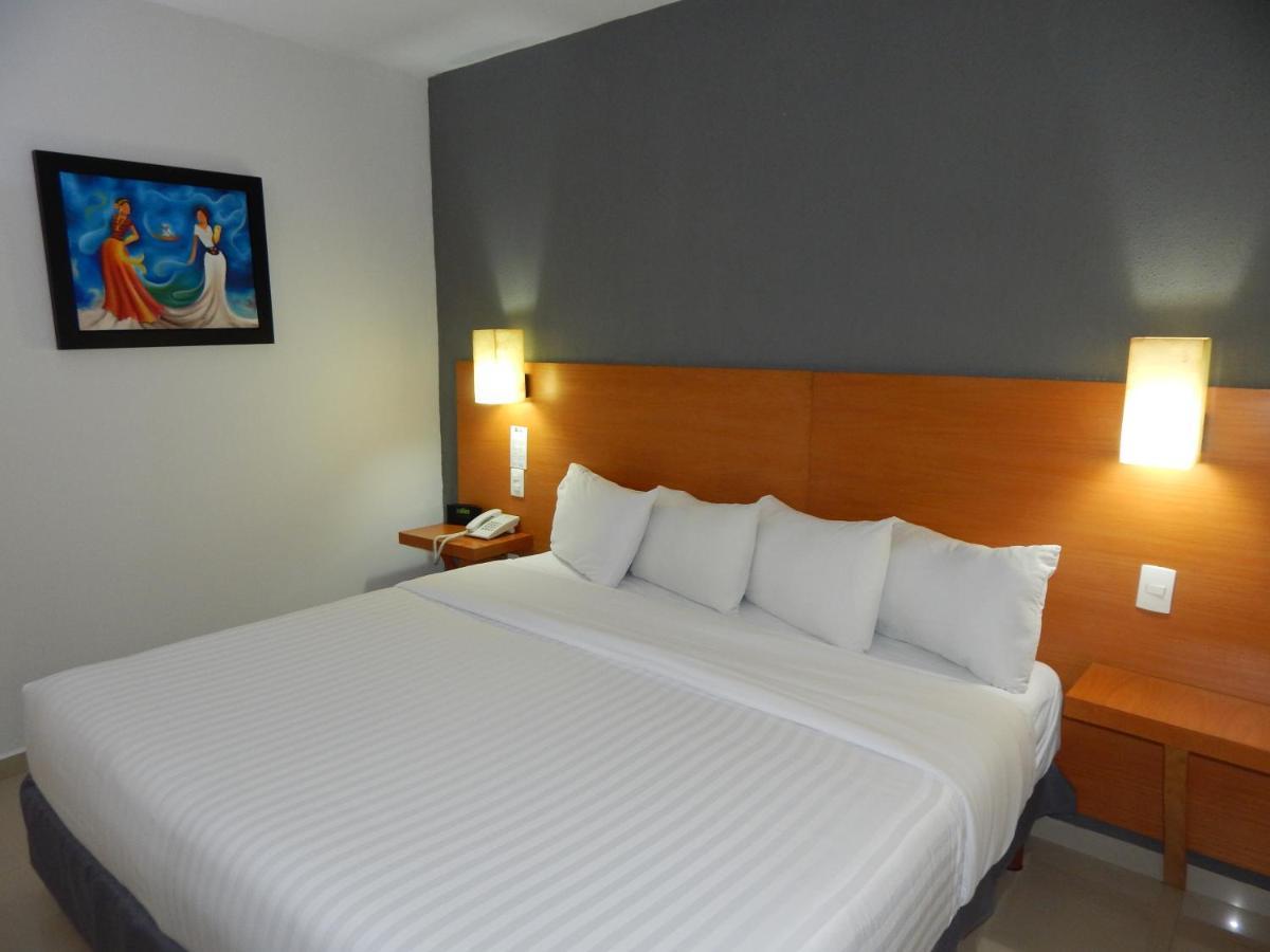 Hotel Gran Minatitlan Plaza Exterior photo